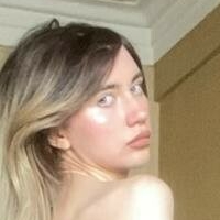 8elayne Nude