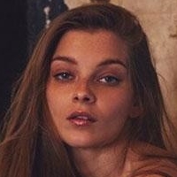 Anna Raise Nude
