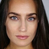 Caitlin Leahy Nude