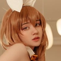 Donna Loli Nude
