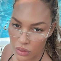Ecambage Nude