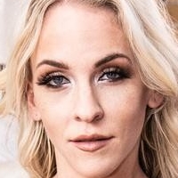 Fitnessmodelmomma Nude