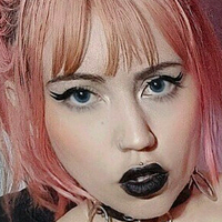 Flewwrs Nude