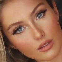 Helois Huthart Nude