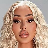 La Demi Nude