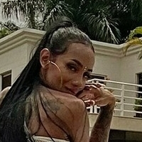 Laura Saenz Nude