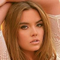Lauren Hanley Nude