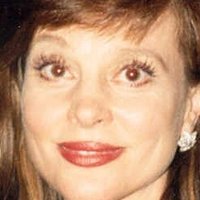 Leigh Taylor-Young Nude