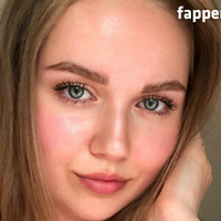 Loveisens Nude