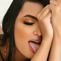 Mary Queiroz Nude