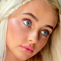 Olivia Mazukina Nude