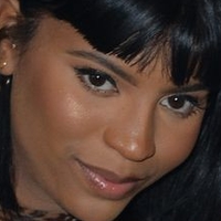 Renell Medrano Nude