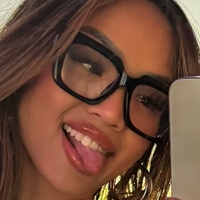 shounna Meztelen