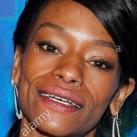 Sufe Bradshaw Nude